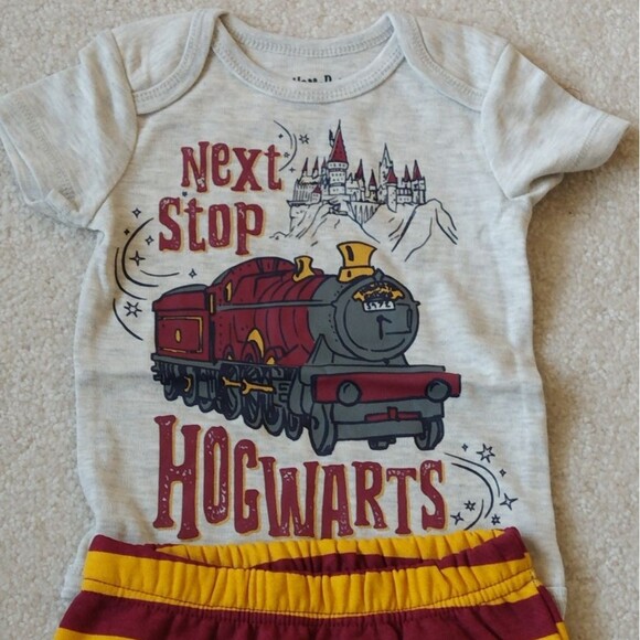 NWT Harry Potter 3 Piece Bodysuit, Pants,  and Hoodie Set - Picture 6 of 11